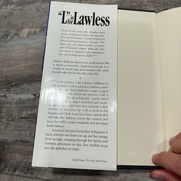 “L” is for Lawless by Sue Grafton Hardback - Picture 2 of 4